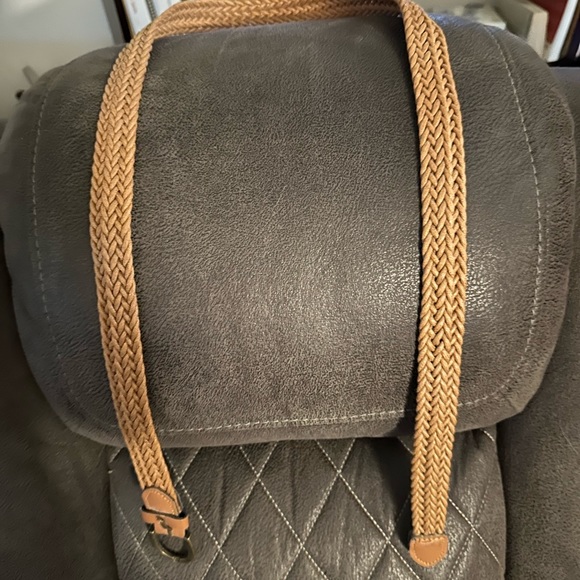 2 women’s belts - Picture 2 of 5